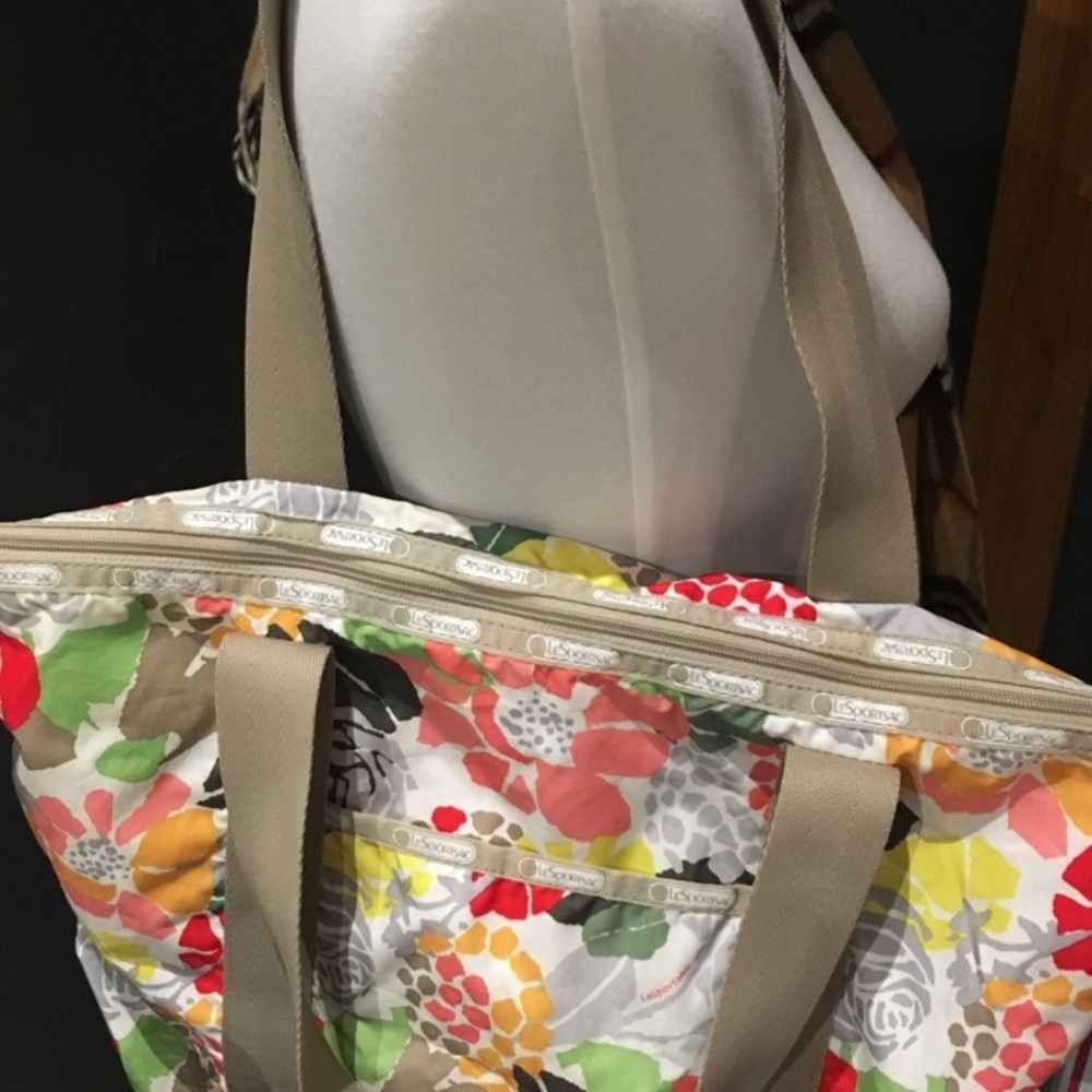 Lesportsac flower printed bag - Picture 3 of 8